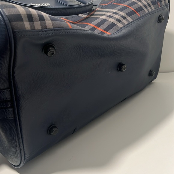 Burberrys duffle bag! - Picture 9 of 9